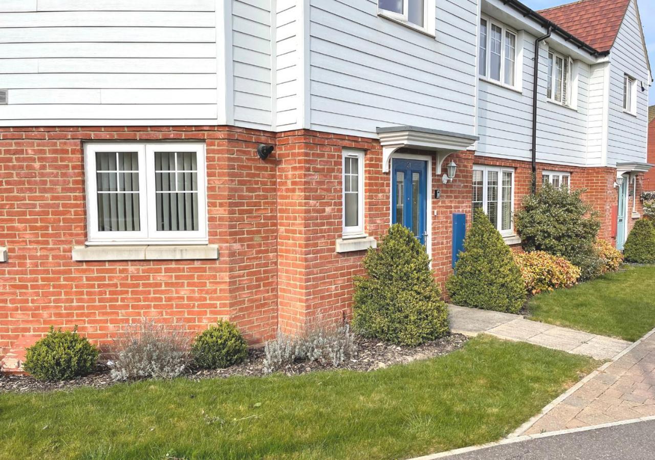 Ashford Holiday Home Sleeps 6 Free Parking Wifiアシュフォード エクステリア 写真