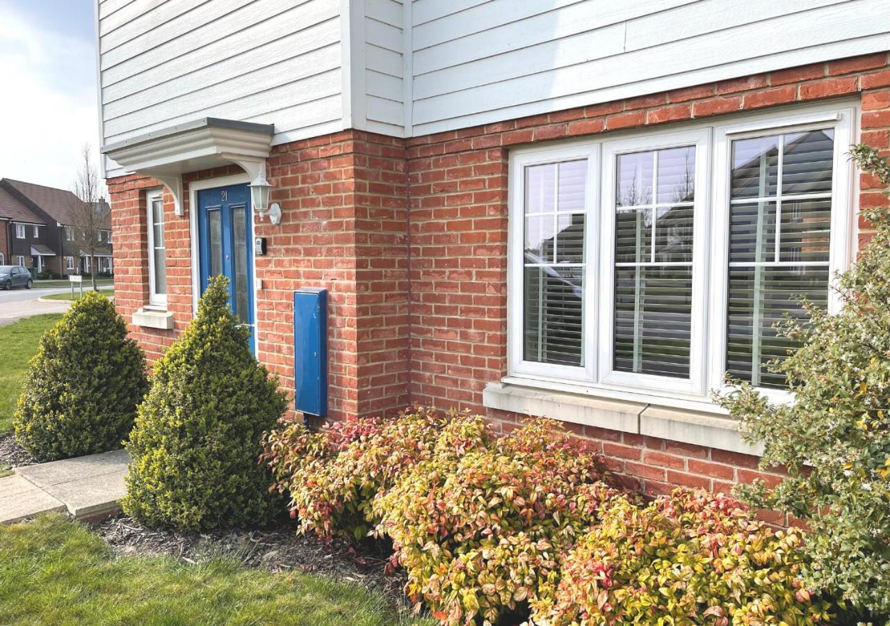 Ashford Holiday Home Sleeps 6 Free Parking Wifiアシュフォード エクステリア 写真