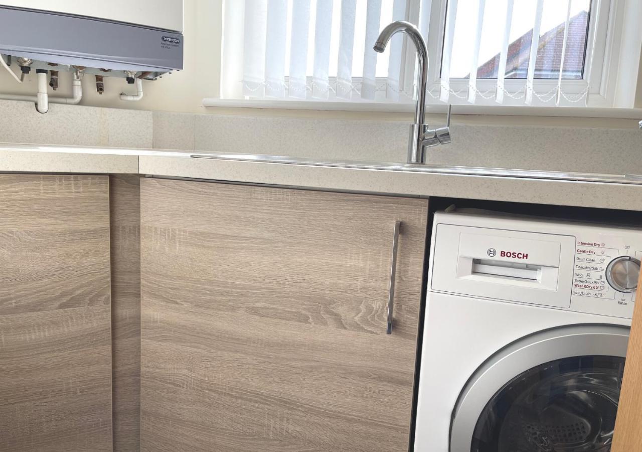 Ashford Holiday Home Sleeps 6 Free Parking Wifiアシュフォード エクステリア 写真