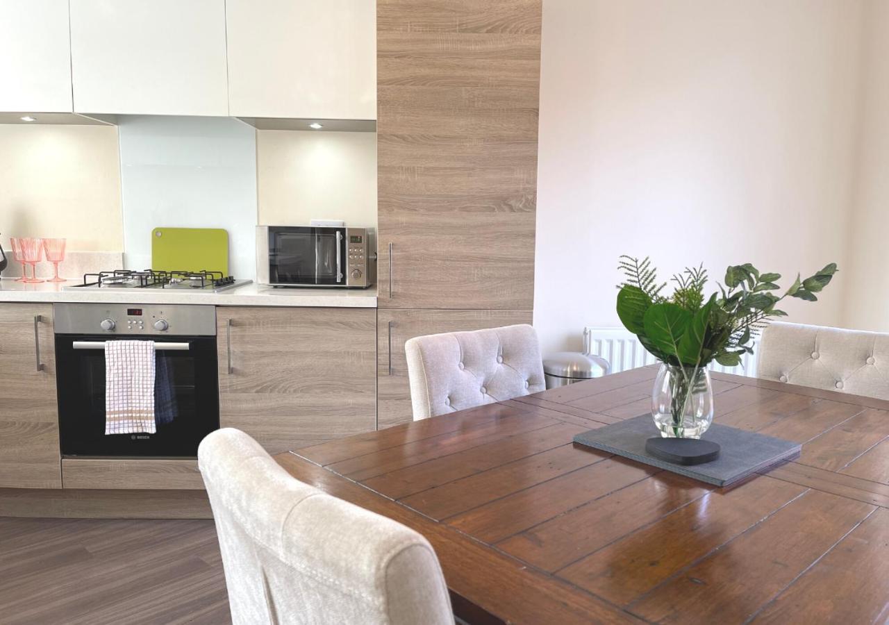 Ashford Holiday Home Sleeps 6 Free Parking Wifiアシュフォード エクステリア 写真