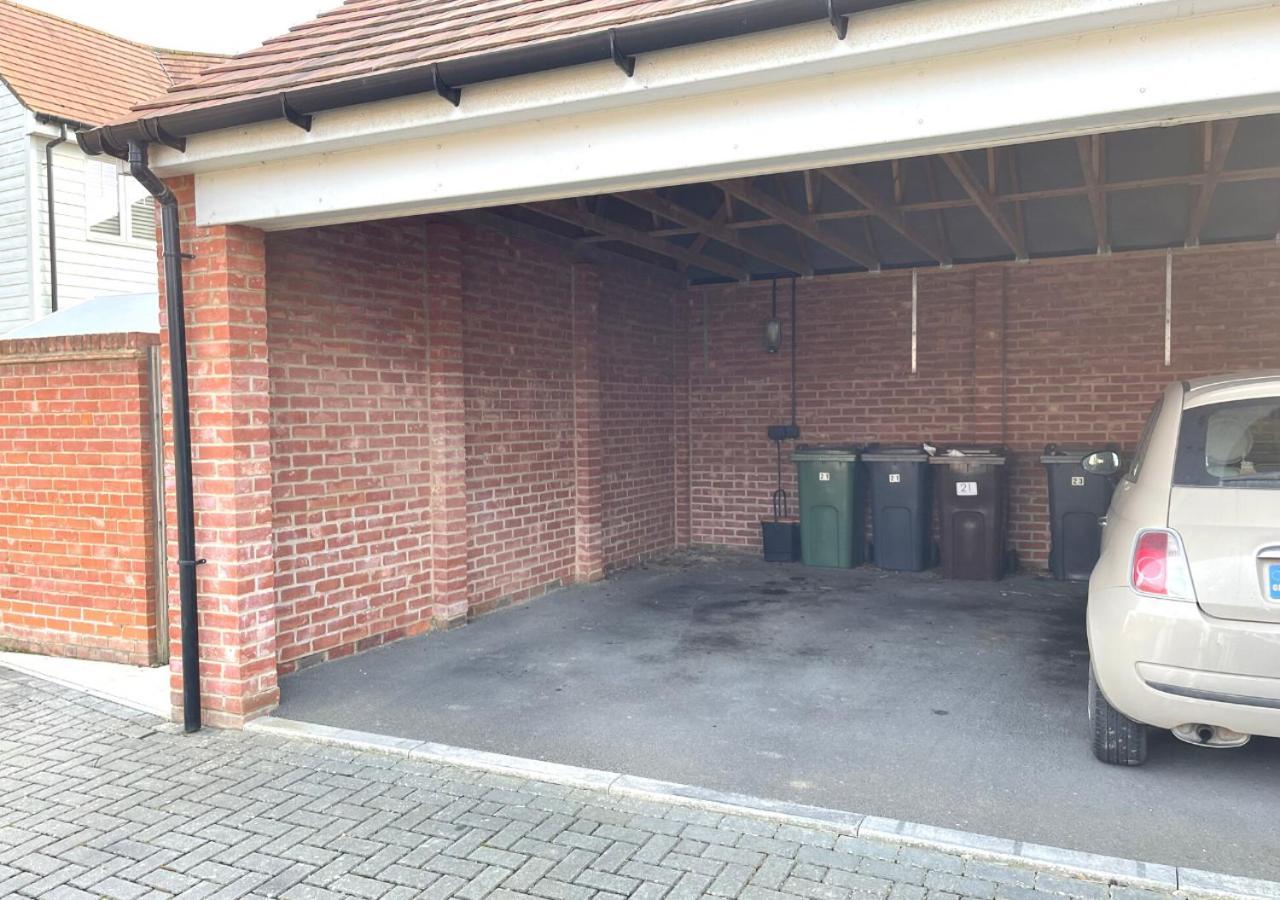 Ashford Holiday Home Sleeps 6 Free Parking Wifiアシュフォード エクステリア 写真