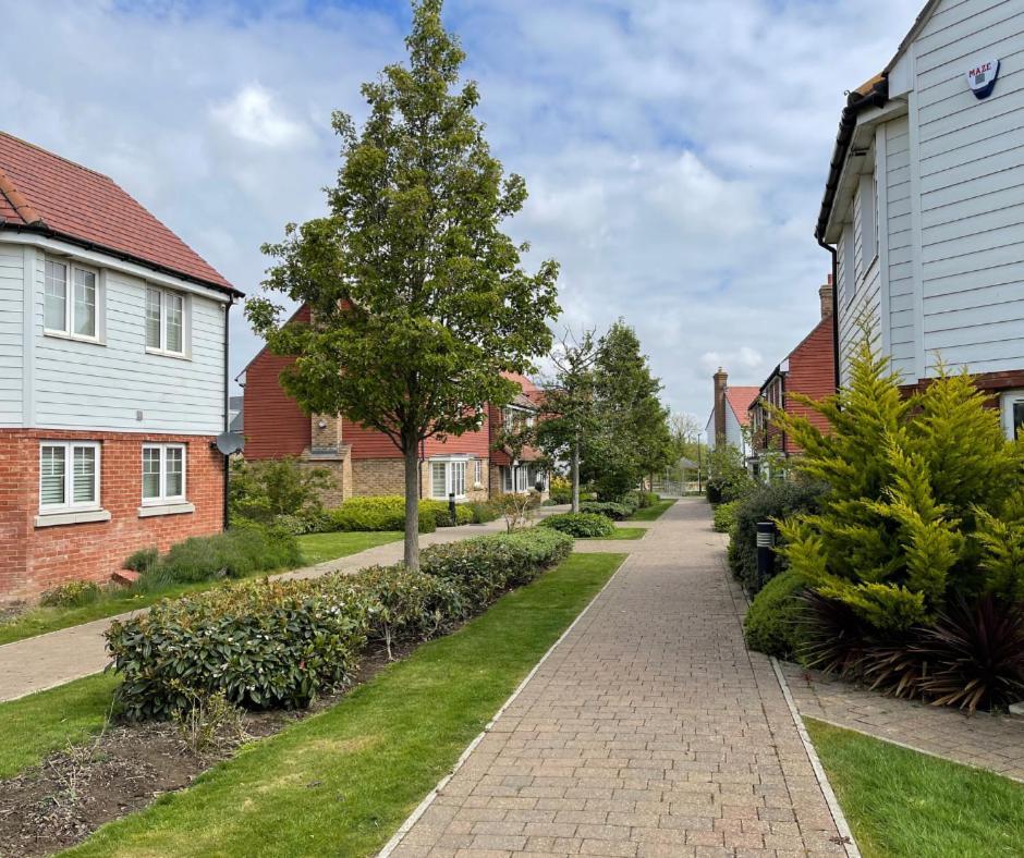 Ashford Holiday Home Sleeps 6 Free Parking Wifiアシュフォード エクステリア 写真